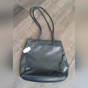 Nine West Elegant Black Leather Bucket Bag